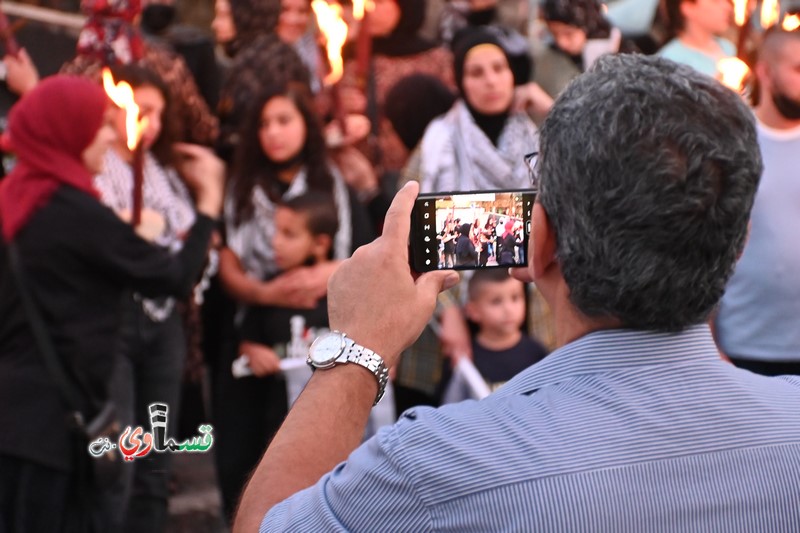 كفرقاسم- فيديو: مسيرة المشاعل السنوية - صمت اللسان فعزفت الاذن  فنطق القلب وذرفت العين - وعادل عامر  لهذه المسيرة قدسية خاصة ... وادعو الجميع للمشاركة غدا في احياء الذكرى ال65